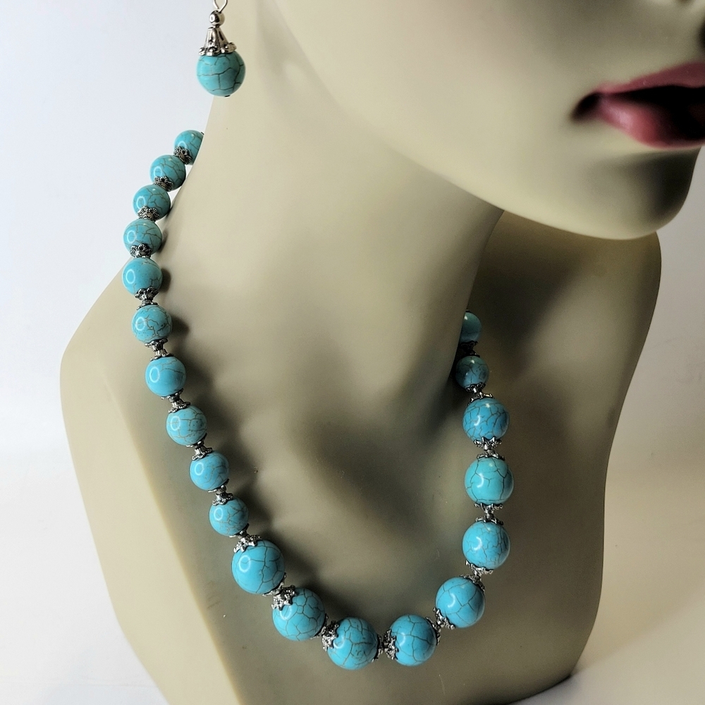 Turquoise Colored Necklace and Earrings